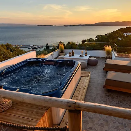 Lemontree Rooftop Jacuzzi And Sea Views Villa *