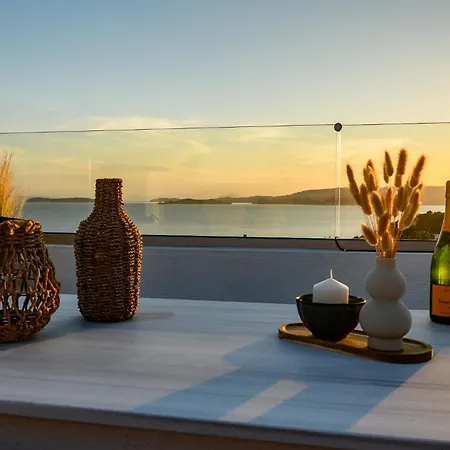 Lemontree Rooftop Jacuzzi And Sea Views Villa