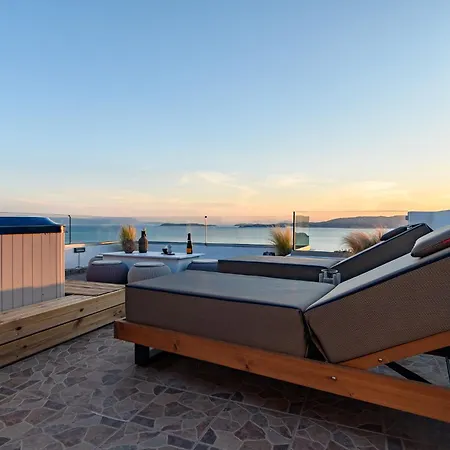 Villa Lemontree Rooftop Jacuzzi And Sea Views