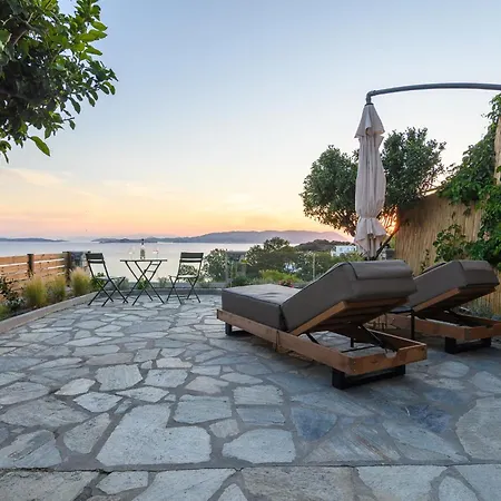 Lemontree Rooftop Jacuzzi And Sea Views Villa