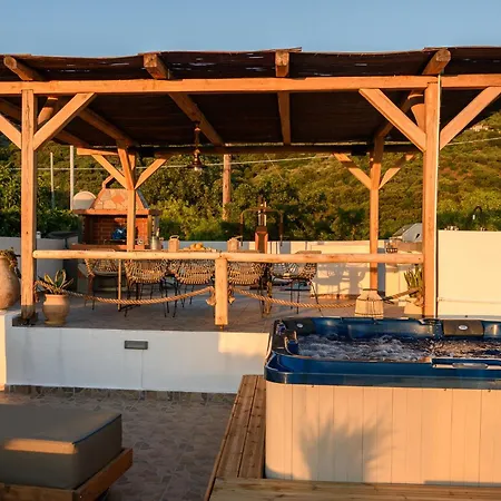 Villa Lemontree Rooftop Jacuzzi And Sea Views