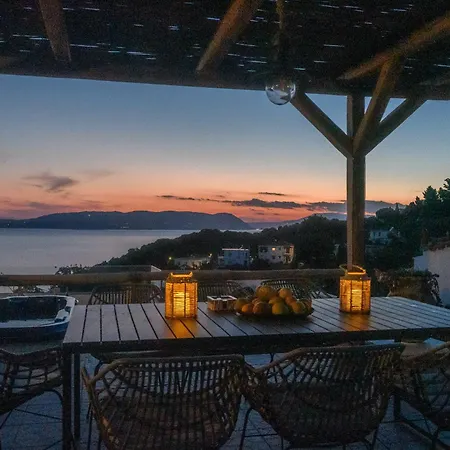 Lemontree Rooftop Jacuzzi And Sea Views Villa *